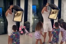 Channel YouTube Cristiano Ronaldo Tembus Lebih dari 1 Juta Subscriber dalam 1,5 Jam, Dapat Golden Play Button