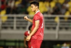 Tak Dipanggil Timnas Indonesia, Hokky Caraka Tampil Mesra dengan Kekasih