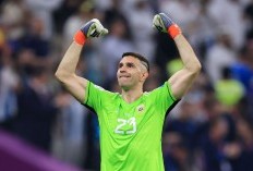 Emi Martinez Kecewa Lihat Penalti Messi Gagal, Untung Argentina Masih Bisa Menang
