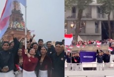 Pembukaan Olimpiade Paris 2024: Kontingen Indonesia Penuh Semangat Kibarkan Merah Putih Meski Diguyur Hujan