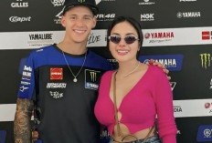 Kesampingkan Kisruh Laura-Vadel, Nikita Mirzani Asik Rangkul Fabio Quartararo di MotoGP Mandalika