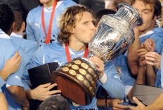 Sejarah Bola Hari Ini, Rekor Langka 3 Generasi Keluarga Diego Forlan Juara Copa America 