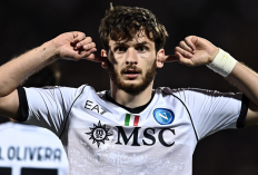 Bursa Transfer 2024: Khvicha Kvaratskhelia Tunda Penawaran Kontrak Baru Napoli