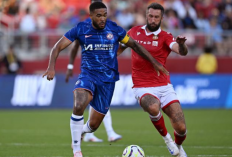 Phil Parkison 'Semprot' Chelsea Setelah Ditahan Imbang Lawan Wrexham