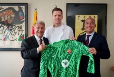 Barcelona: Wojciech Szcsezny Dianggap Bikin Kegaduhan, Hansi Flick Punya Rencana