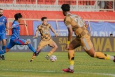 Spanduk Peringatan Tragedi Kanjuruhan Terbentang di Laga Arema FC vs Dewa United, Tuntut Keadilan?