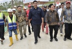 Ditemani Menpora Dito Ariotedjo, Ketum PSSI Erick Thohir Tinjau TC di IKN