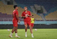 Sudah Lupakan Kekalahan Telak, Malut United Bisa Turunkan Yance Sayuri Lawan PSS Sleman?
