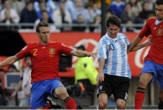 Sejarah Bola Hari Ini, Momen Langka Lionel Messi Melukai Hati Kampung Halaman Keduanya