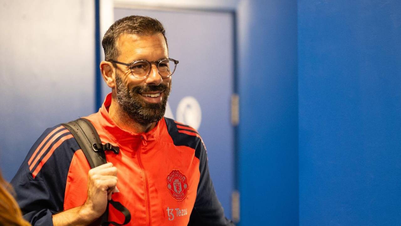 Ruud van Nistelrooy Langsung Dapat Tugas Setelah Gantikan Erik ten Hag