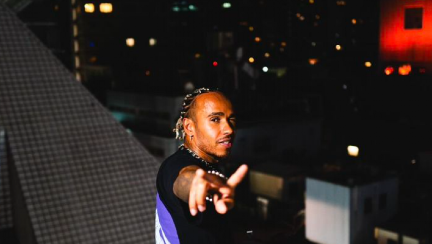 Lewis Hamilton Ingin Terjun ke Dunia Balap MotoGP, Siap Akuisisi Tim Gresini Racing?