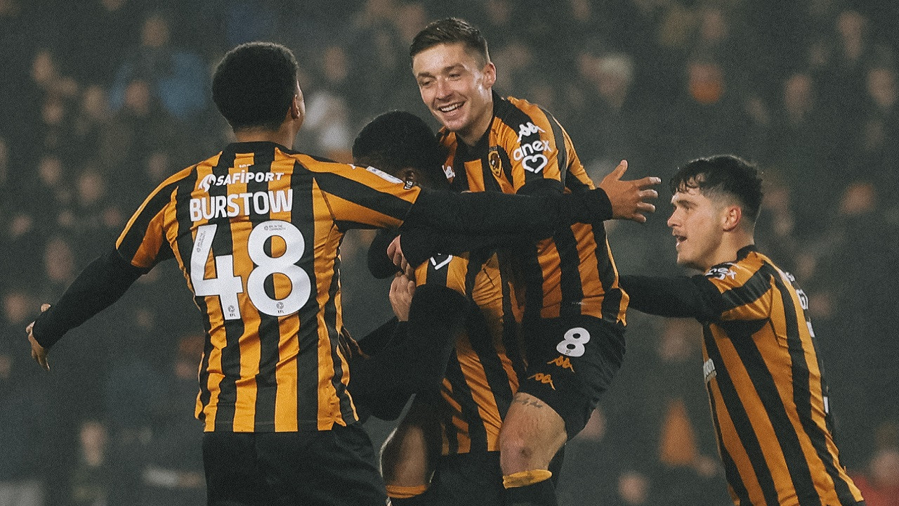 Tempat Menonton Blackburn vs Hull City di Championship 2024/25
