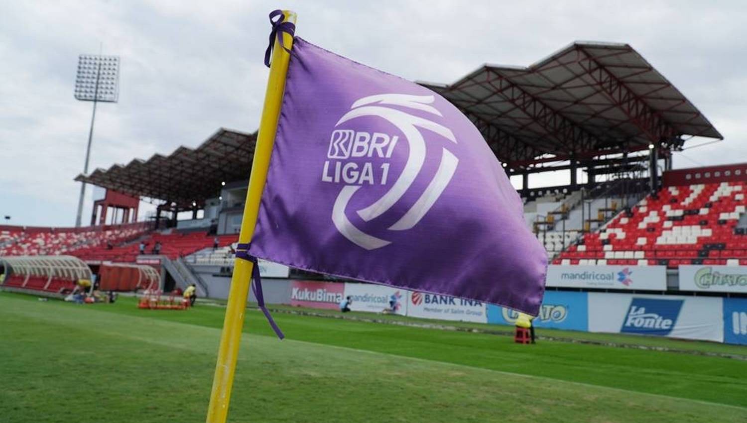 Teknologi VAR Bakal Dipakai Semusim Penuh di Liga 1, Telan Biaya Rp100 Miliar!