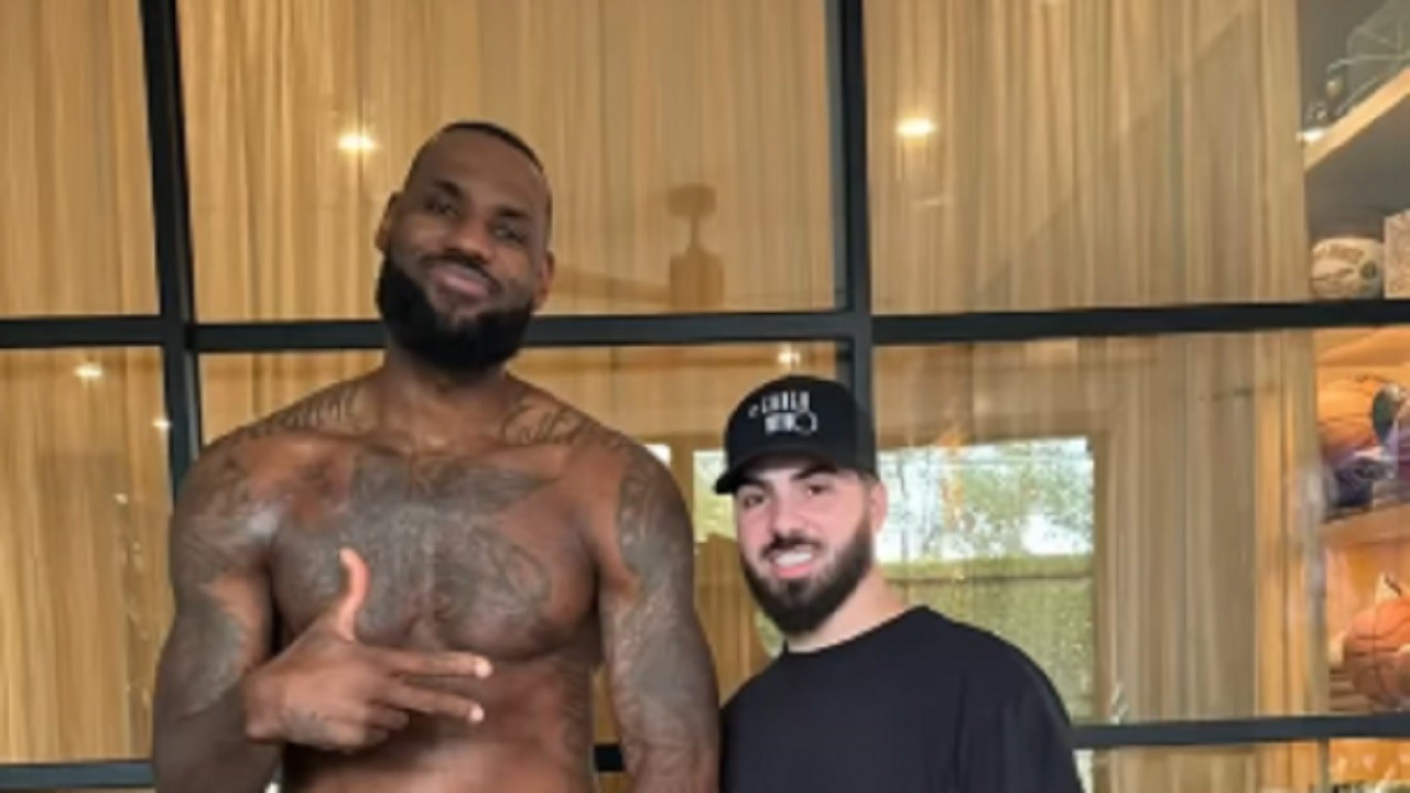 Gokil! LeBron James Pamer Tato Logo Olimpiade di Dekat Siku Kanannya