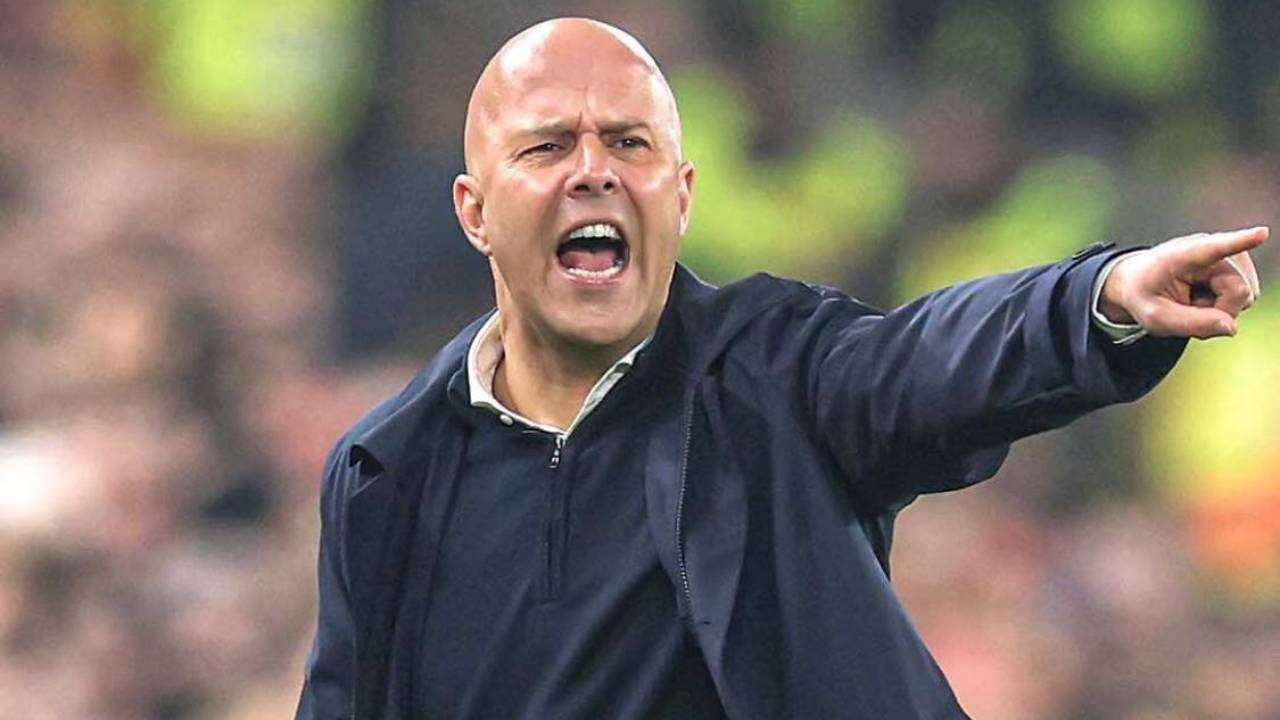 Jelang Liverpool vs Man City di Liga Inggris, Arne Slot: Pep Guardiola Gila