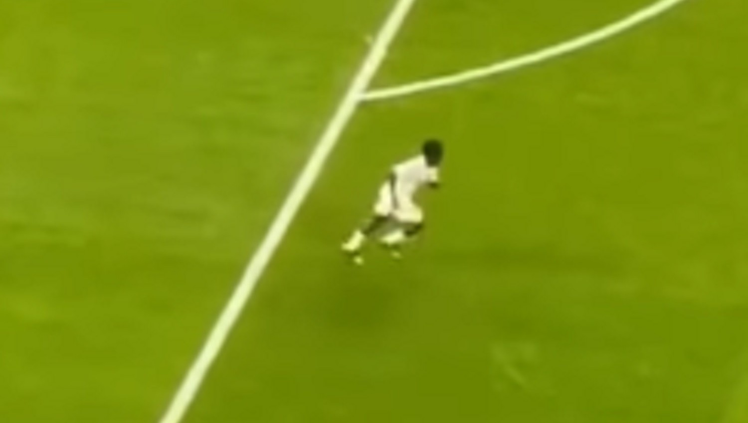 Real Madrid vs Valladolid, Endrick Rayakan Gol Perdana dengan Lari Sendiri di Stadion Kosong