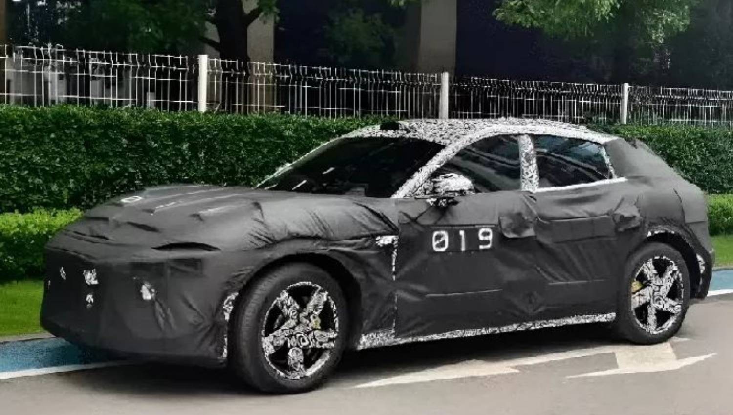 Xiaomi Menantang Industri Otomotif dengan Mobil Listrik SUV MX11