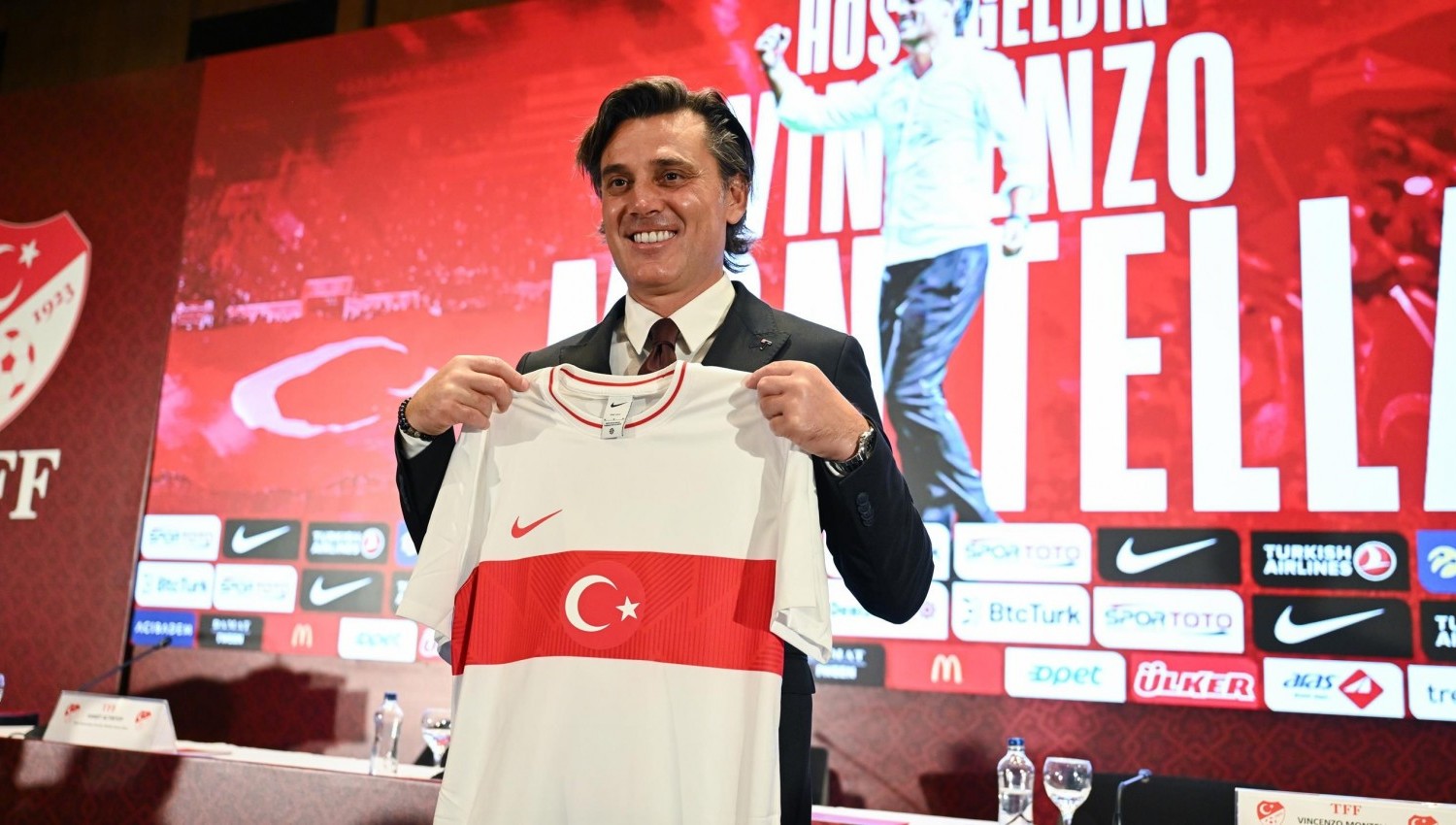 Kurang Ngetop di AC Milan, Vincenzo Montella Bersinar bareng Turki di Euro 2024