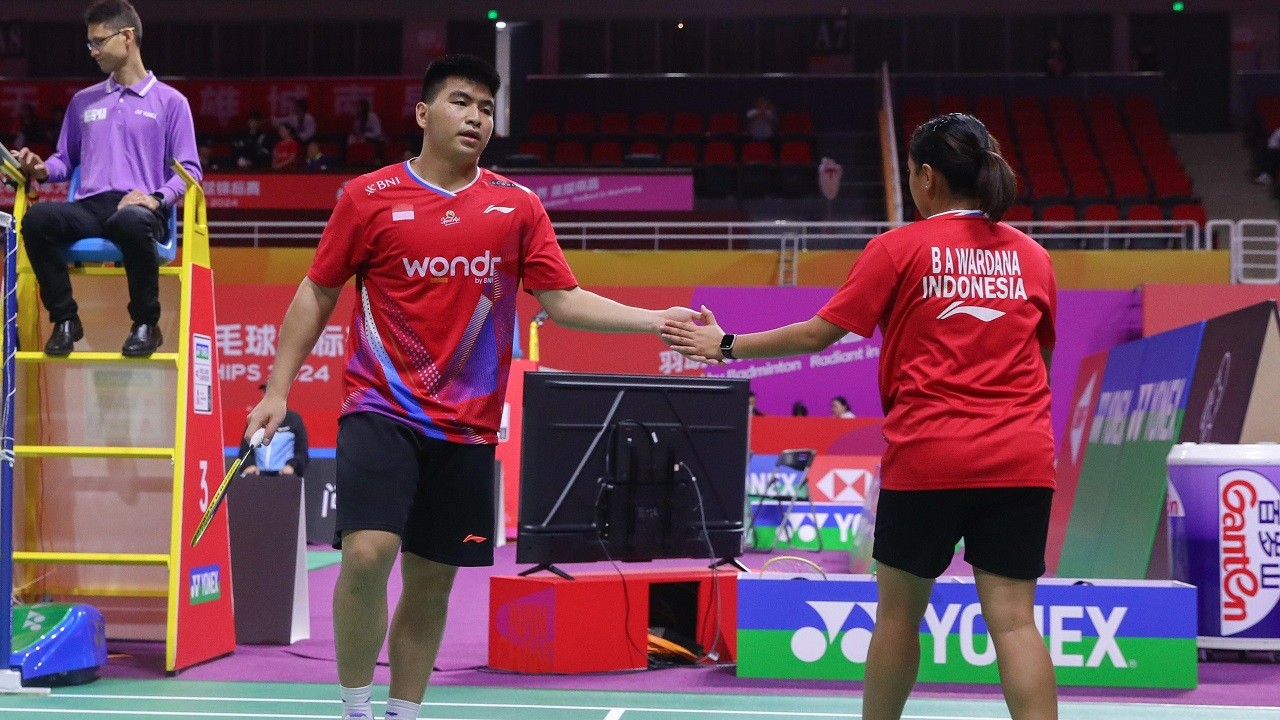 Kejuaraan Dunia Junior 2024: Darren/Bernadine Tembus Perempat Final!