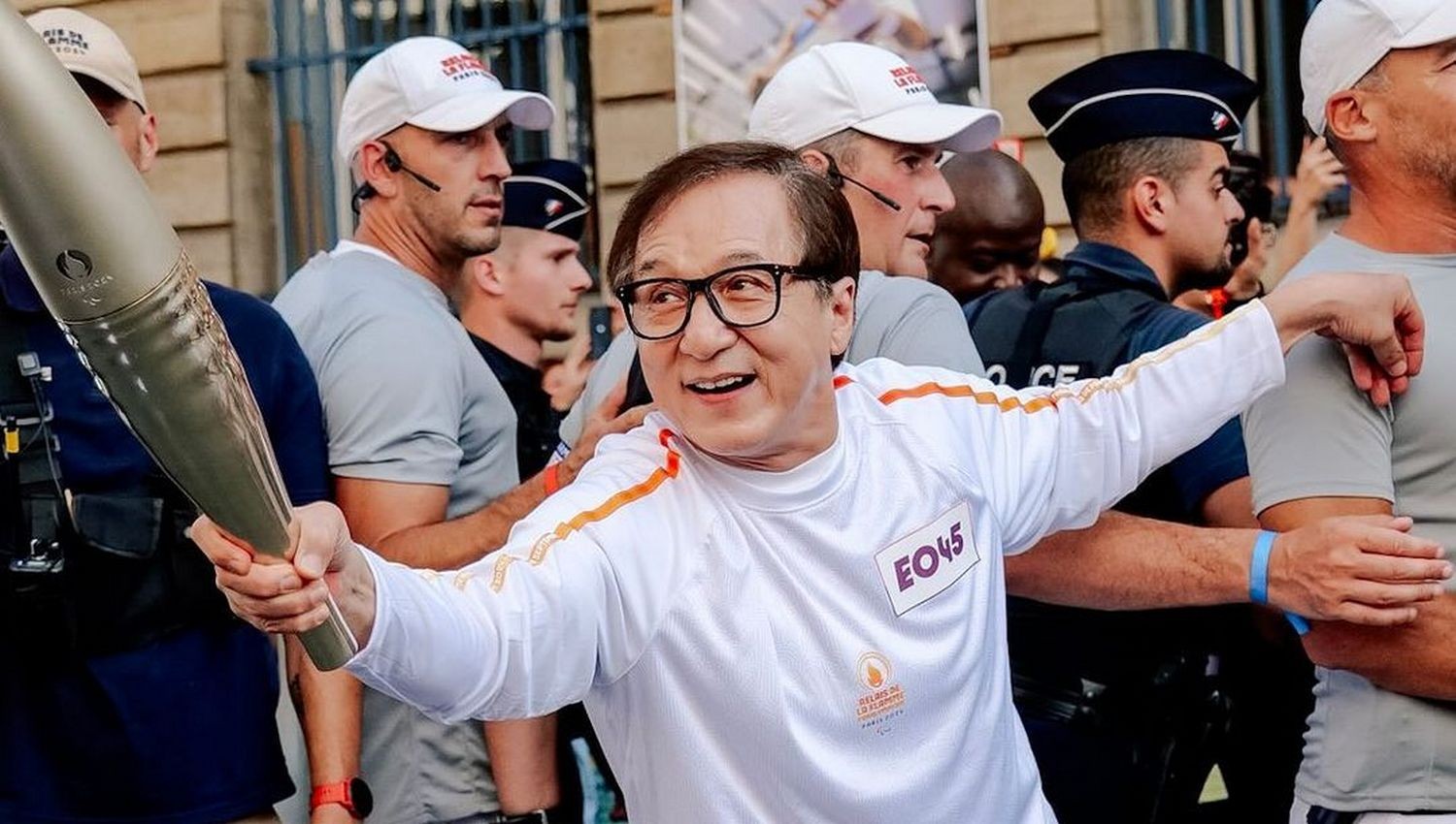 Jackie Chan Warnai Pembukaan Meriah Paralimpiade Paris 2024