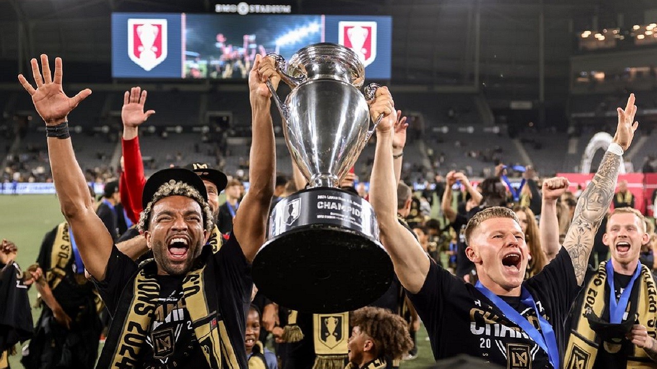 LAFC Juara Piala AS Terbuka Usai Kalahkan Sporting KC 3-1, Olivier Giroud Cetak Gol Pembuka