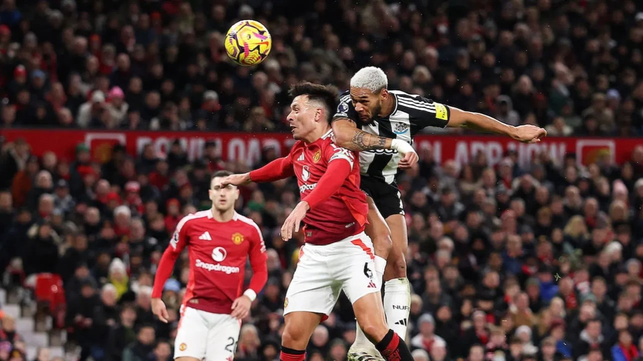 Man Utd Dipermalukan Newcastle United, Legenda MU Soroti Penampilan Lisandro Martinez
