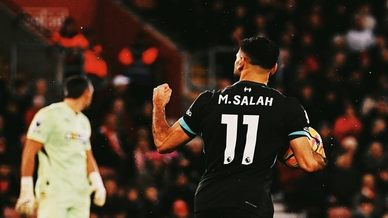 Mohamed Salah Lebih Berpotensi Hengkang daripada Bertahan di Liverpool