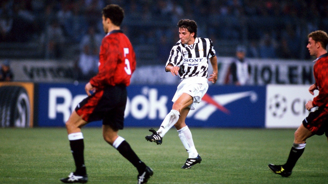 Sejarah Bola Hari Ini, Legenda Juventus Alessandro Del Piero Leluasa Menjajah Old Trafford