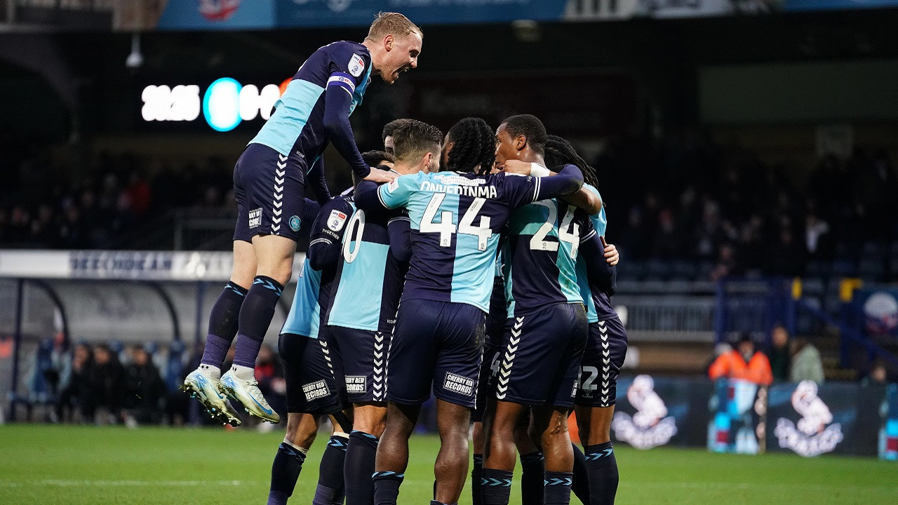 Tempat Menonton Wycombe vs Huddersfield di Liga Satu Inggris 2024/25