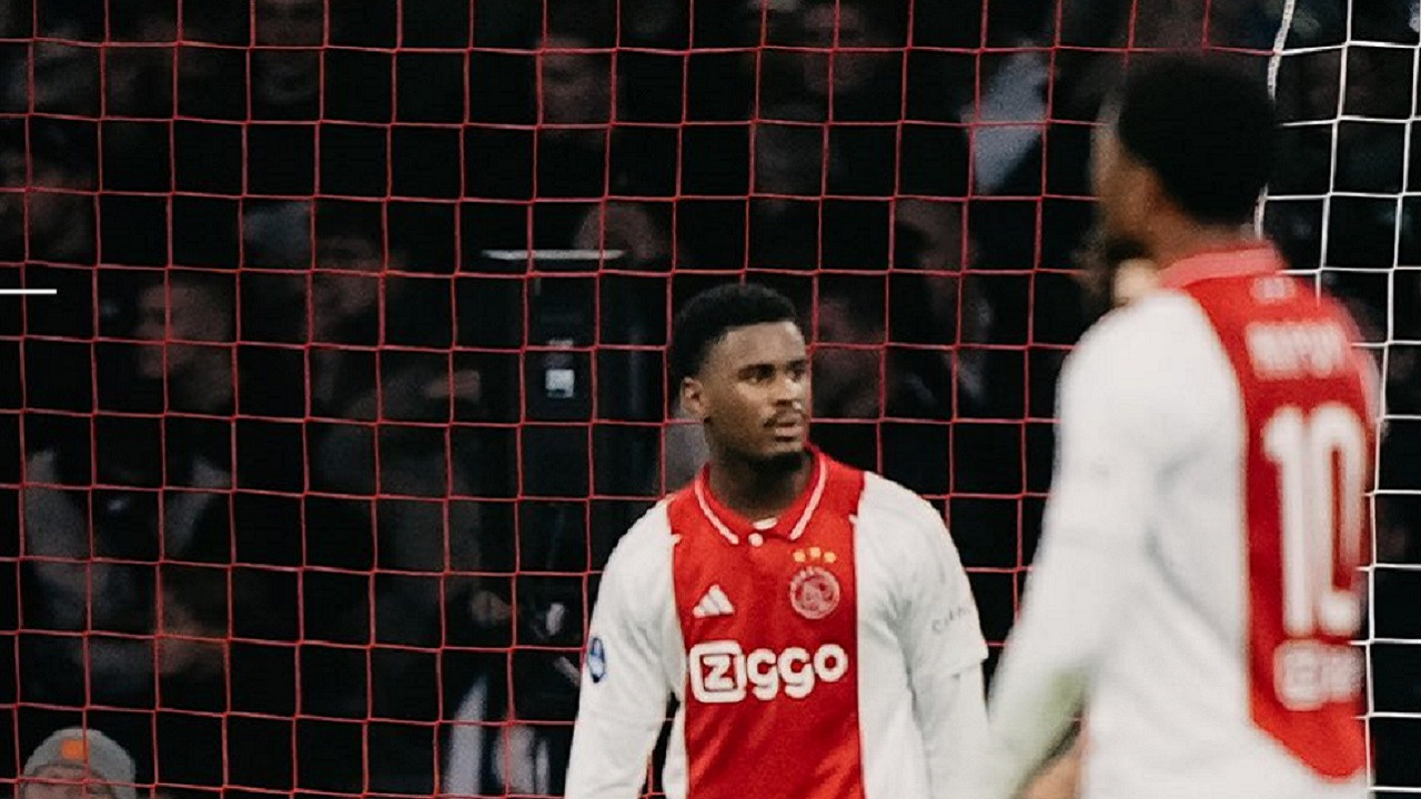 Tempat Menonton Ajax vs Lazio di Liga Europa 2024/25 - De Godenzonen Mau Buat Aquilotti Goyah!