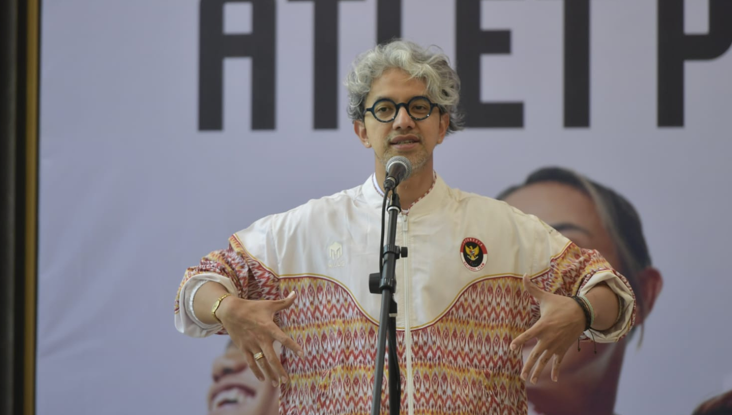 Rasa Bangga Didiet Maulana, Rancang Kostum Atlet Indonesia untuk Paralimpiade Paris 2024