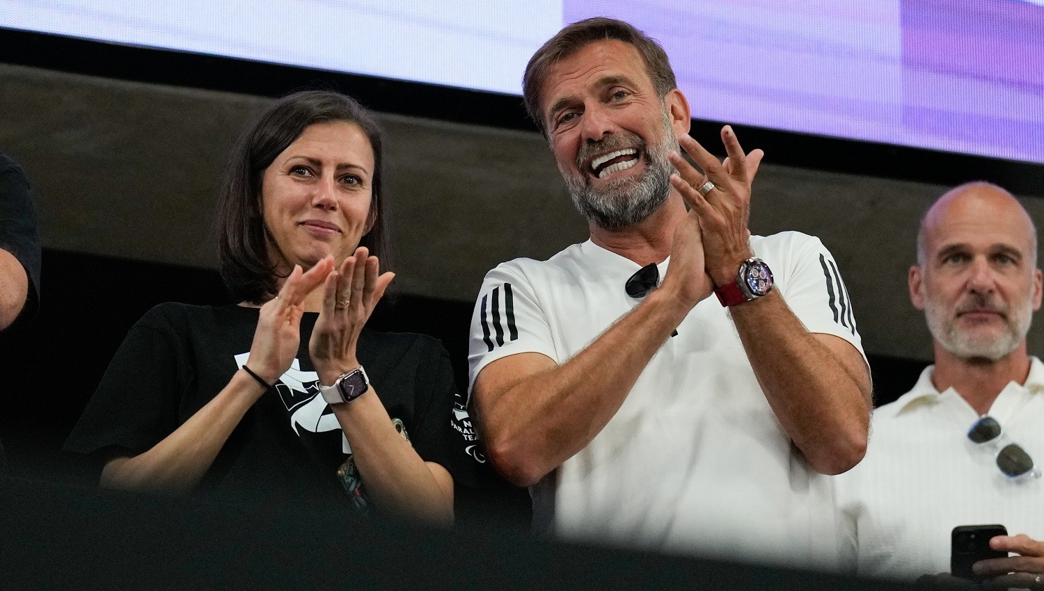 Jurgen Klopp Nonton Langsung Pertandingan Bulutangkis Paralimpiade Paris 2024, Dukung Sahabat!