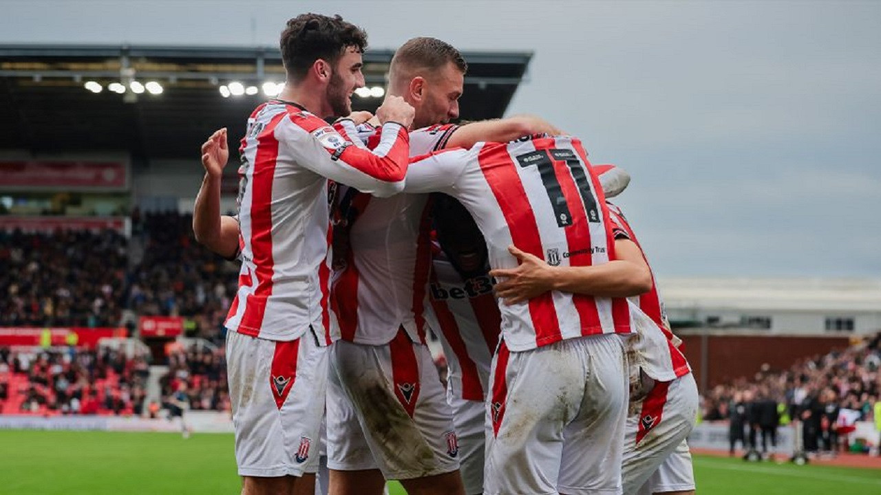 Prediksi Stoke City vs Sunderland di Championship 2024/25 - Adu Tangguh The Potters dan The Black Cats!