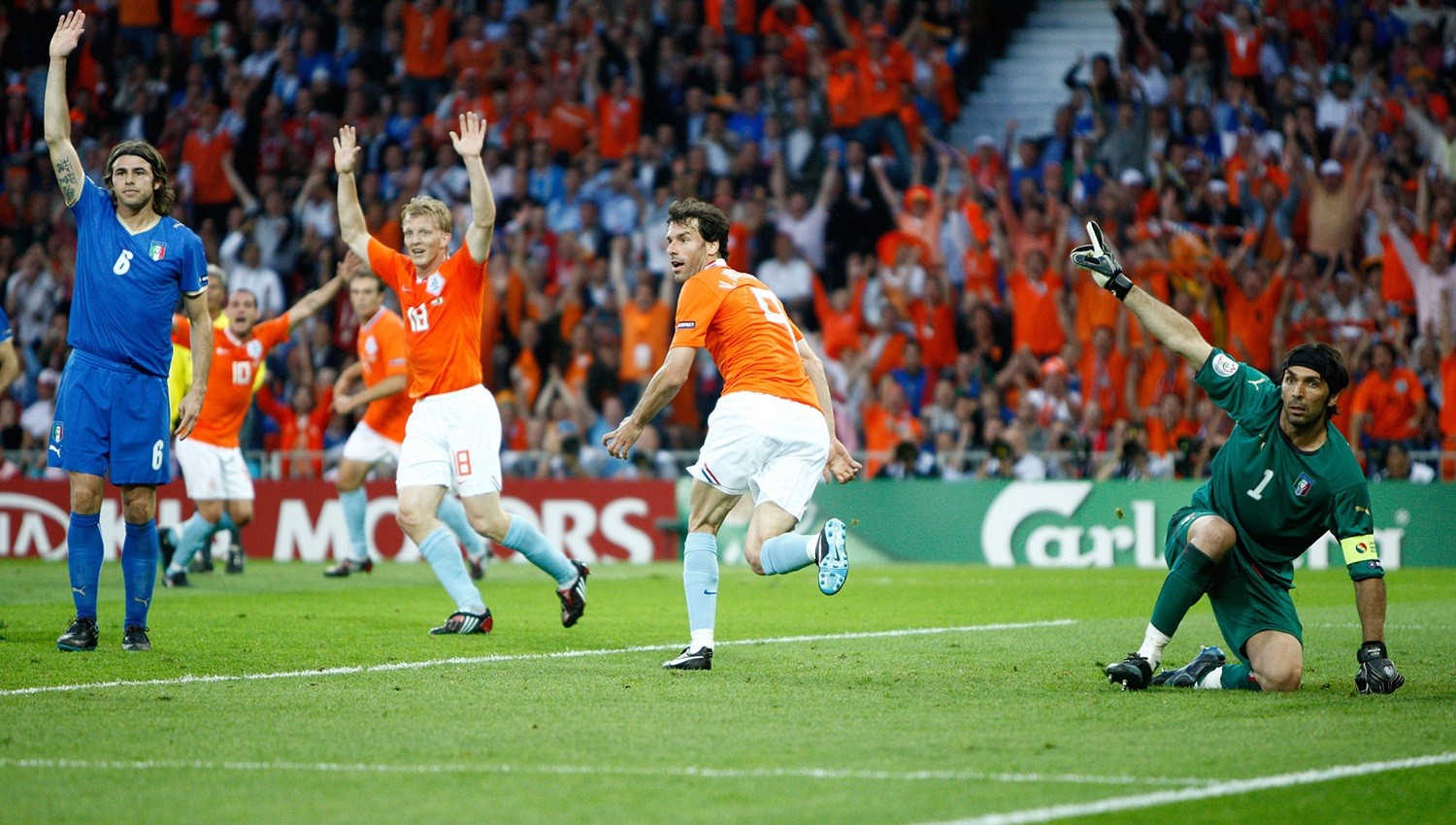 Kupas Sejarah Piala Eropa, Aib Italia Terkapar Tak Berdaya Dibantai Belanda di Euro 2008