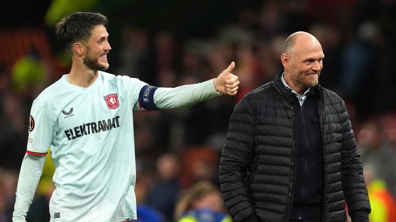 Joseph Oosting Puji Mees Hilgers cs Habis-habisan, Bangga FC Twente Sukses Imbangi Manchester United