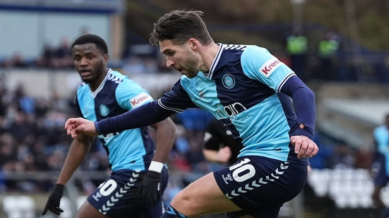 Susunan Pemain Wycombe vs Barnsley di Liga Satu Inggris 2024/25