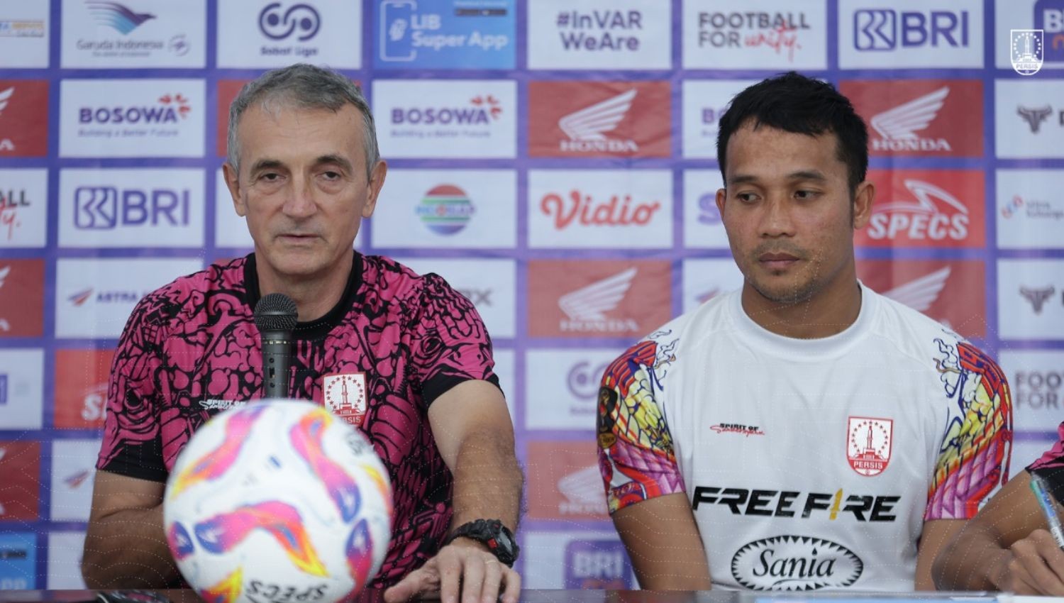 Liga 1: Dibantai PSM Makassar, Pelatih Persis Solo Keluhkan Kondisi Lapangan