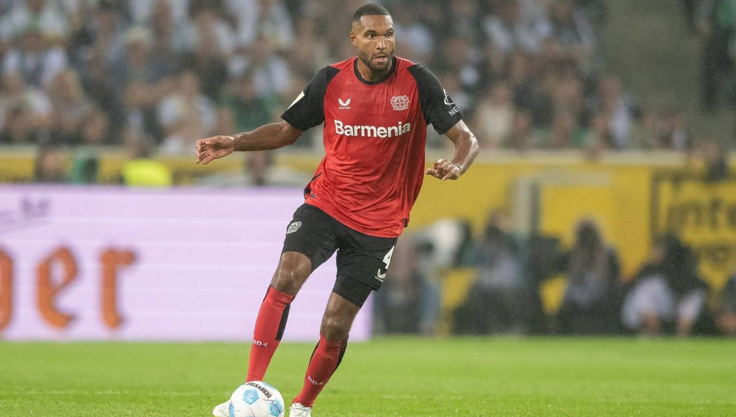 Barcelona Terdepan Datangkan Jonathan Tah Setelah Bayern Munchen Mundur