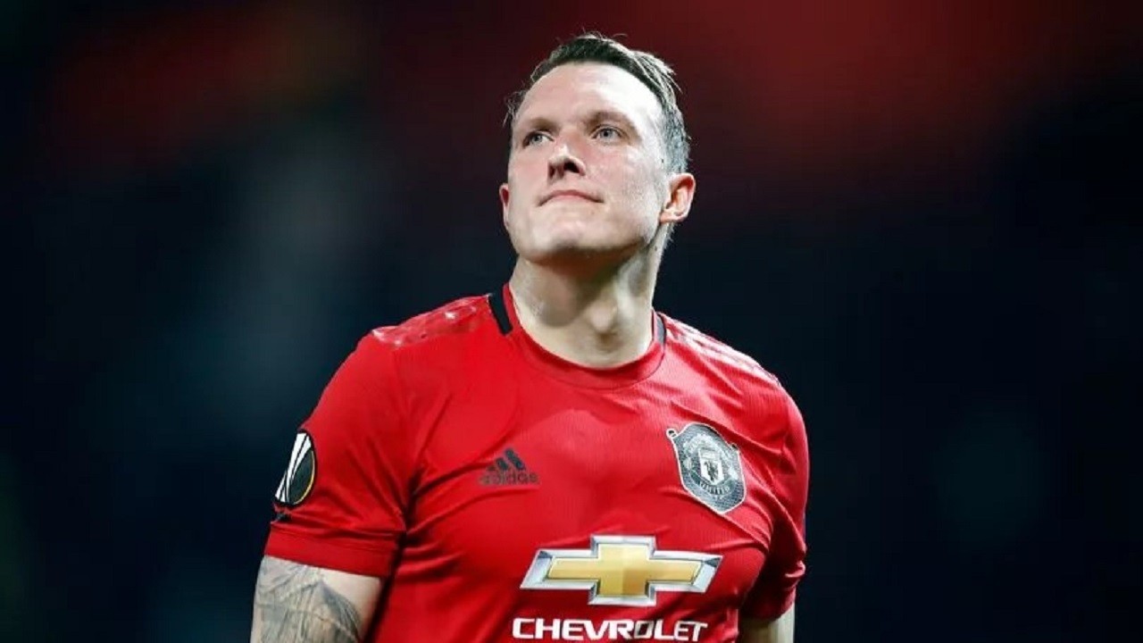 Phil Jones Curhat, Mengaku Pernah Dihina Mantan Pelatih Manchester United