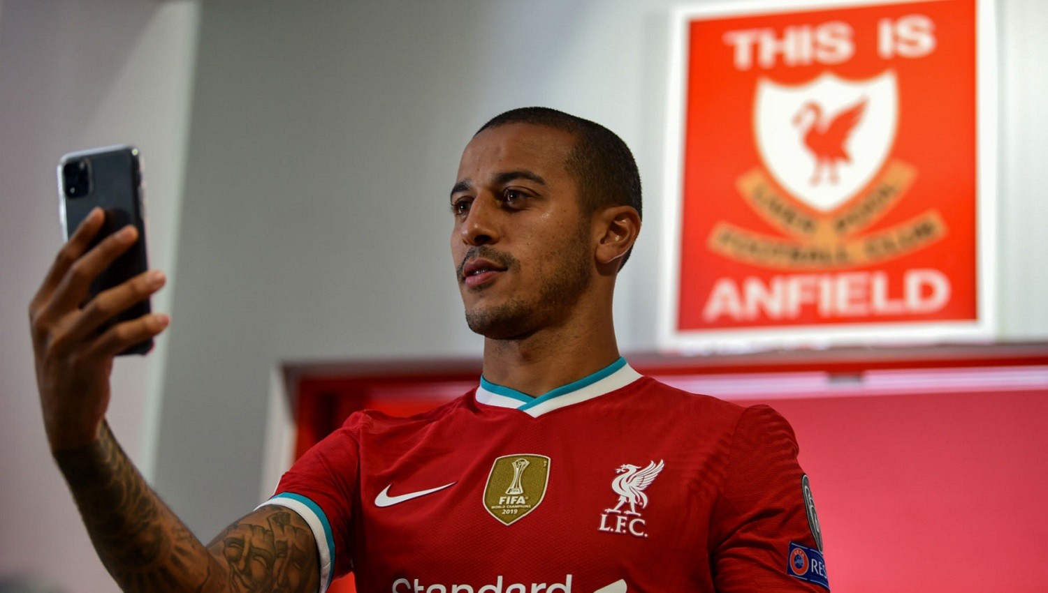 Gantung Sepatu, Bintang Spanyol dan Liverpool Thiago Alcantara Putuskan Pensiun