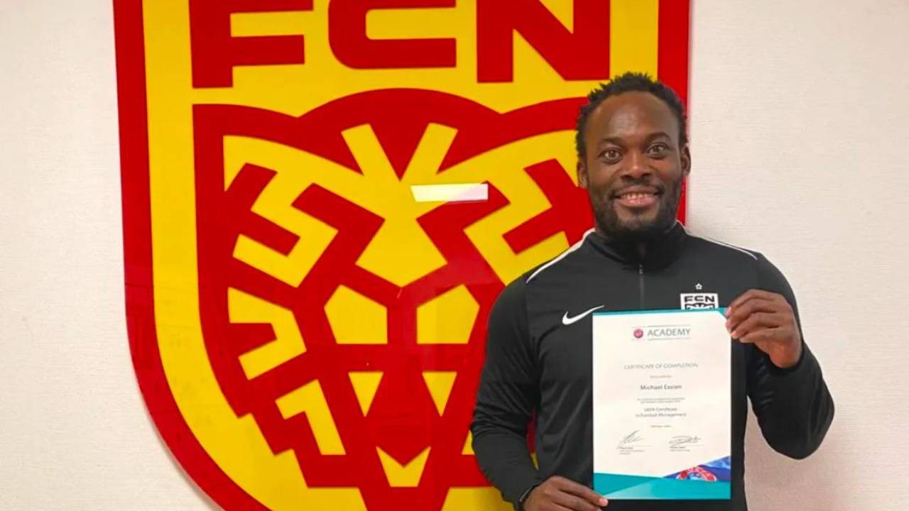 Jelang MU vs Chelsea, Eks The Blues Michael Essien Raih Lisensi Kepelatihan UEFA