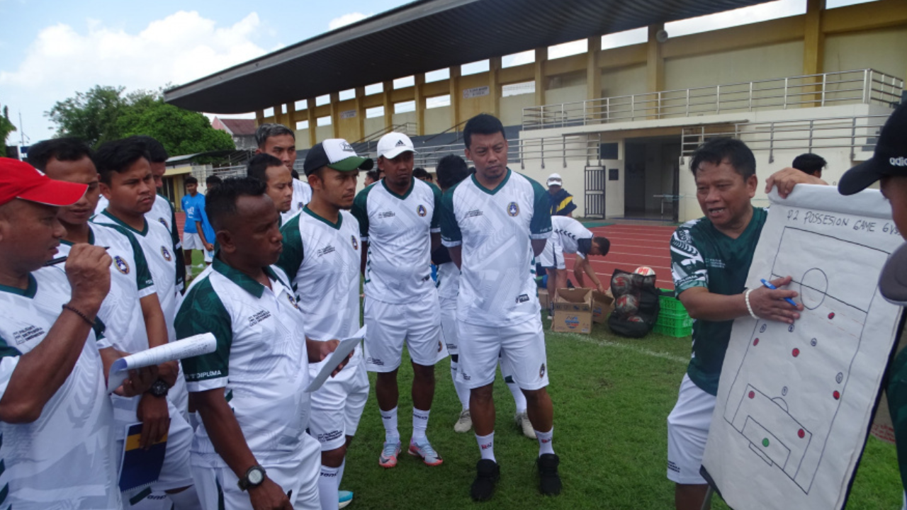 Gunawan Dwi Cahyo Hingga Hamka Hamzah Eks Timnas Indonesia Ikut Kursus Lisensi Kepelatihan PSSI