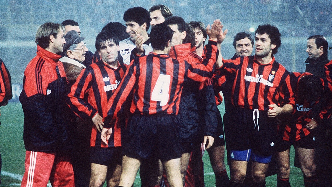 Sejarah Bola Hari Ini, Bukti Sahih Kehebatan Gli Immortali AC Milan Era Awal 1990-an
