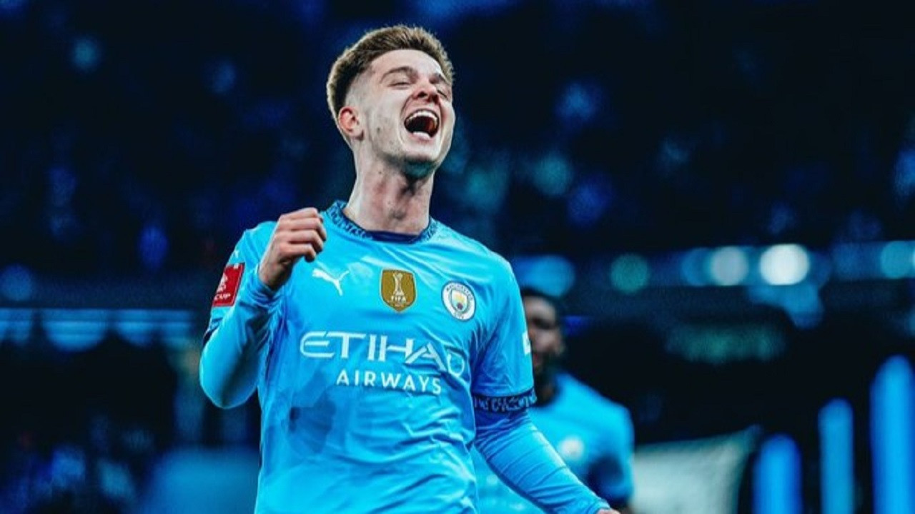 Man City Pesta Gol Lawan Salford City, Hat-trick James McAtee Samai Prestasi Legenda Liverpool