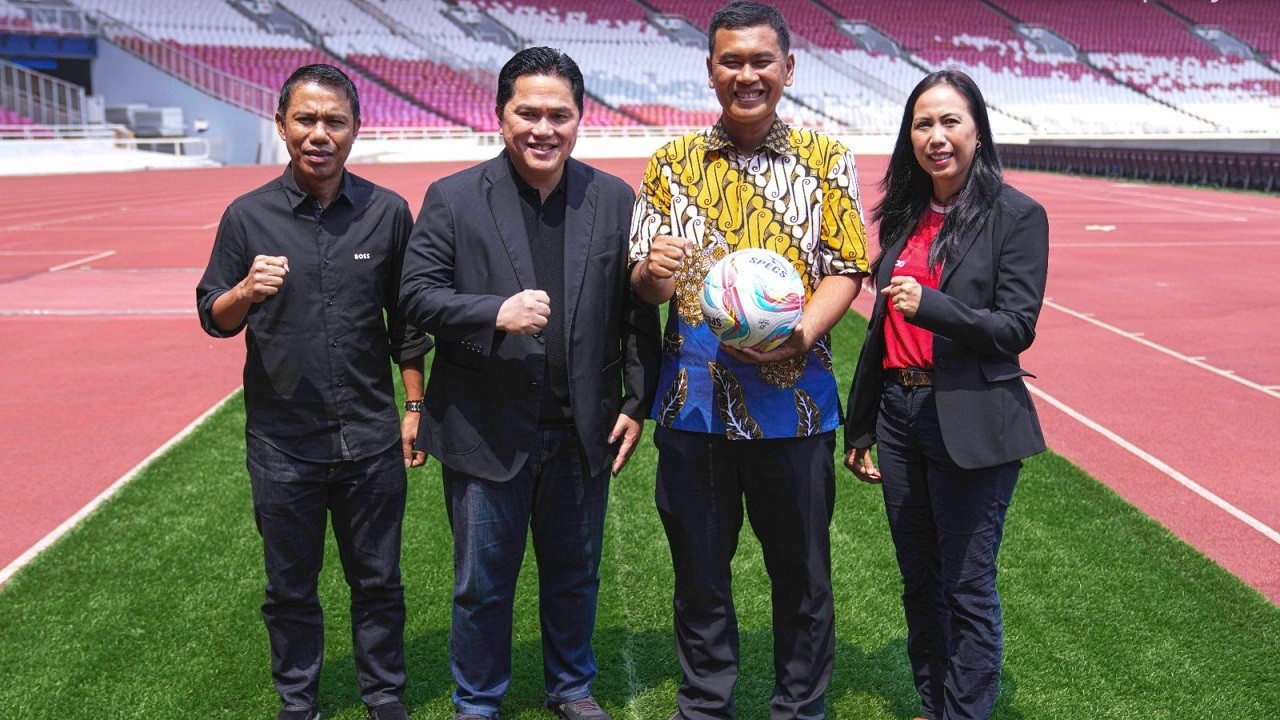 Erick Thohir Dapat Bola Bertandatangan Paus Fransiskus, Bakal Disimpan di Tempat Ini!