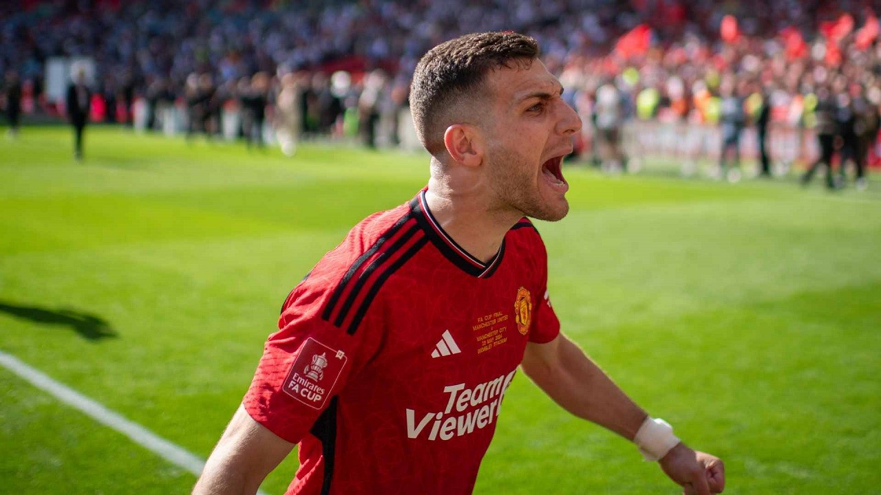 Wow! Real Madrid Incar Diogo Dalot dari Manchester United?