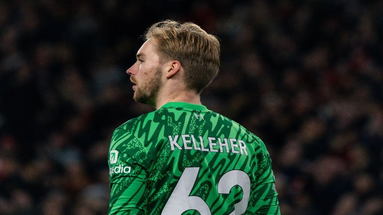 Caoimhin Kelleher Kena Omel Jamie Carragher Usai Blunder Lawan Newcastle: Apa yang Kamu Lakukan?