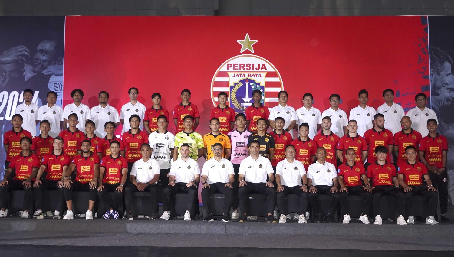 Menyala! Persija Jakarta Kenalkan 29 Pemain Musim 2024/25 dan Jersey Anyar, Rizky Ridho Jadi Kapten