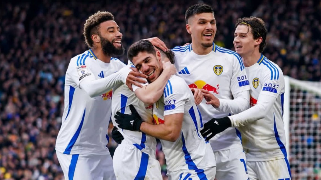 Tempat Menonton Leeds vs Sunderland di Liga Championship 2024/25