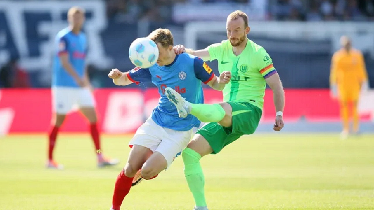 Tempat Menonton Wolfsburg vs Holstein Kiel di Liga Jerman 2024/25